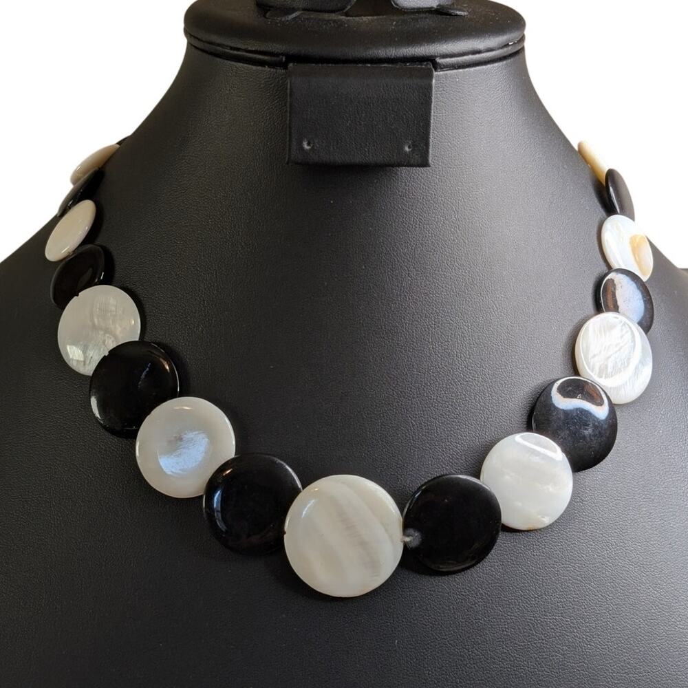 Erica Lyons Black & White Shell Disk 19"-22" Necklace NWT